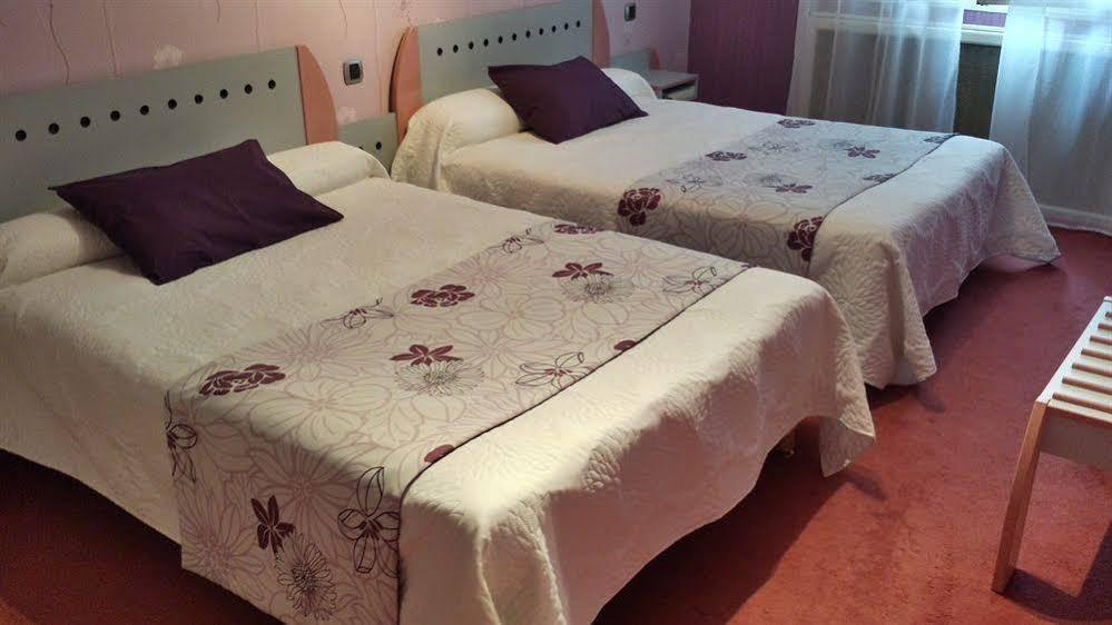 Contact Hotel Limoges - Hotel Des Deux Moulins Ngoại thất bức ảnh