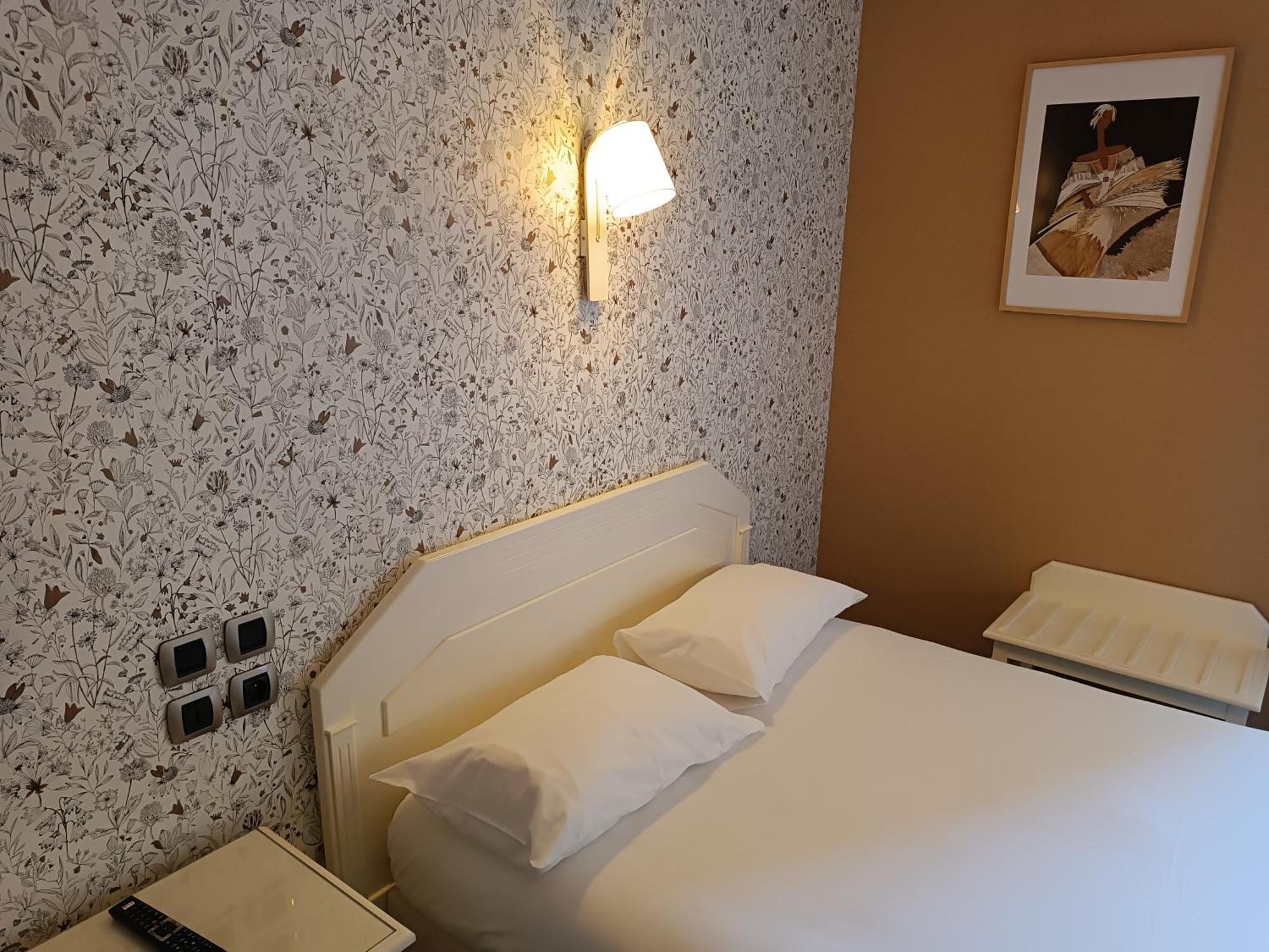Contact Hotel Limoges - Hotel Des Deux Moulins Ngoại thất bức ảnh
