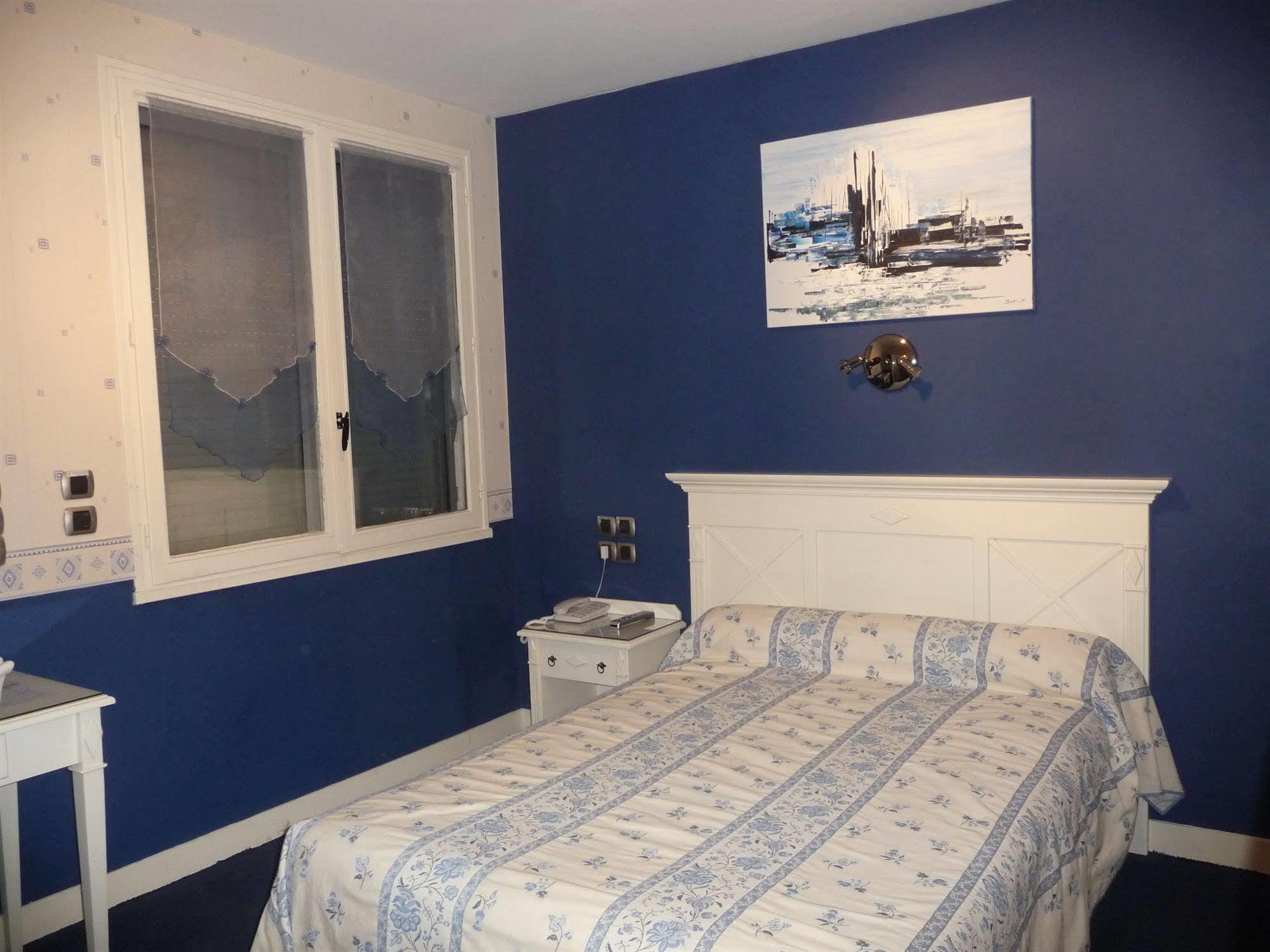 Contact Hotel Limoges - Hotel Des Deux Moulins Ngoại thất bức ảnh