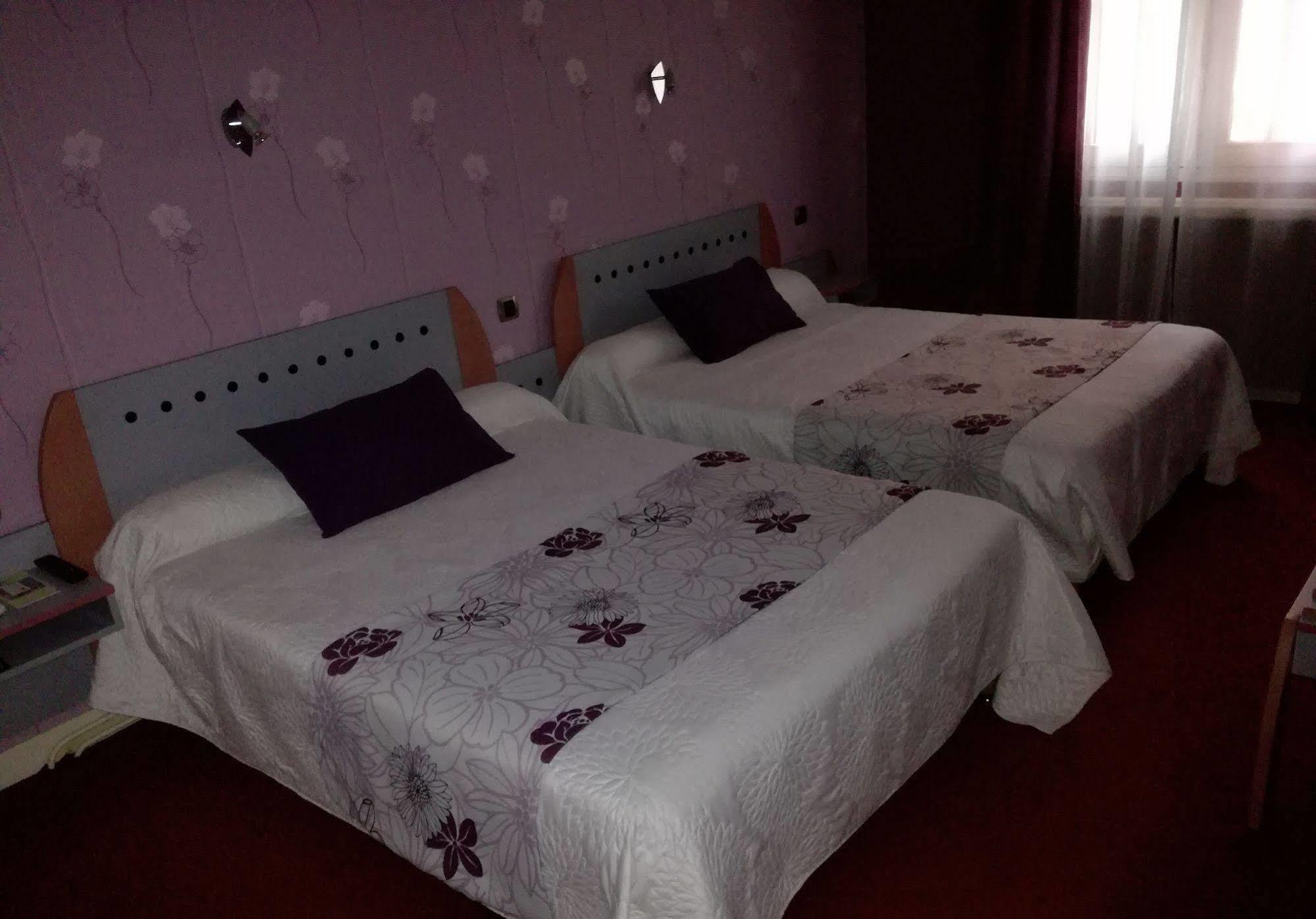 Contact Hotel Limoges - Hotel Des Deux Moulins Ngoại thất bức ảnh