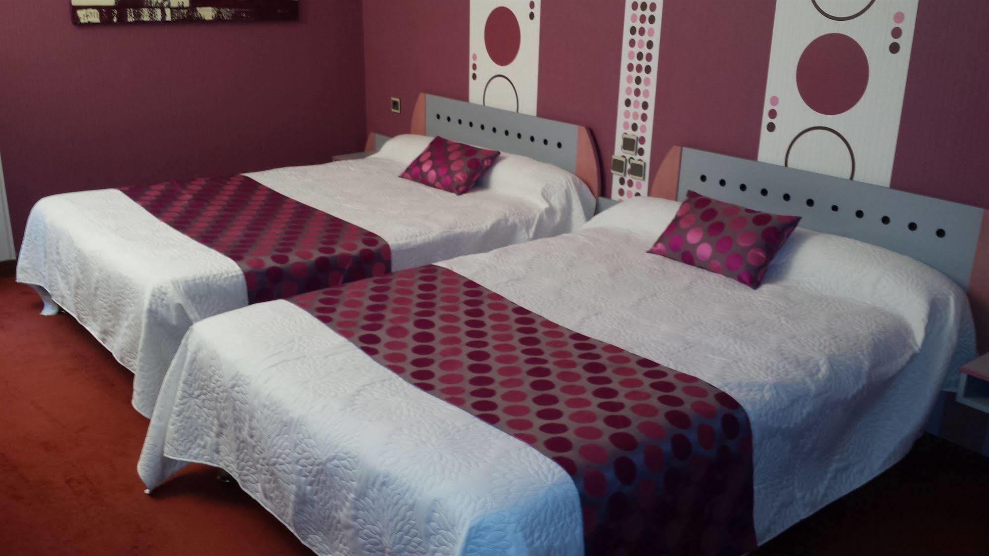 Contact Hotel Limoges - Hotel Des Deux Moulins Ngoại thất bức ảnh